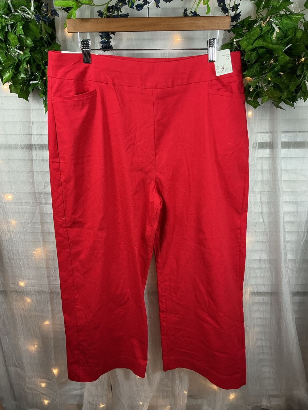 Dear Scarlett Only Pair pants - red